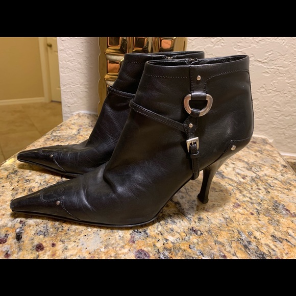 Prada pointed toe ankle bootie - Picture 2 of 8